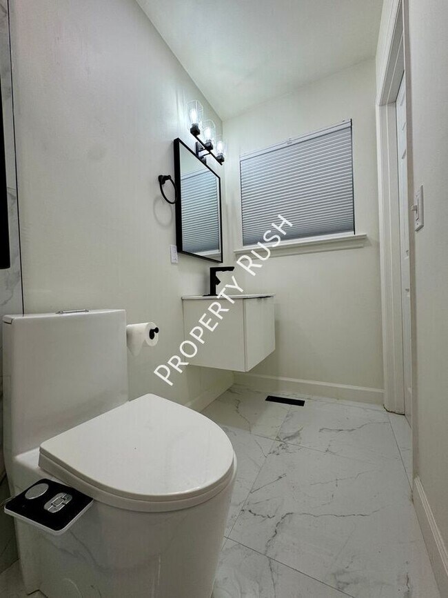 Building Photo - 7339 Brookside Dr