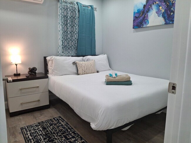 Building Photo - 1111 Atwells Ave