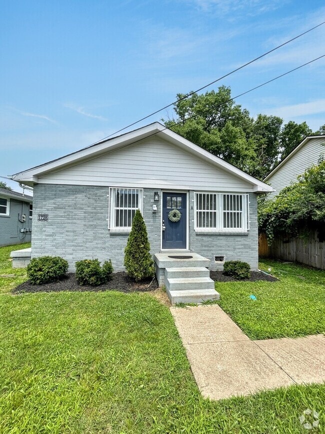 Building Photo - 1728 17th Ave N