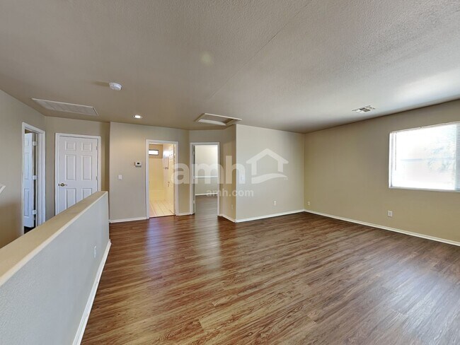 Building Photo - 10406 W Orange Blossom Ln