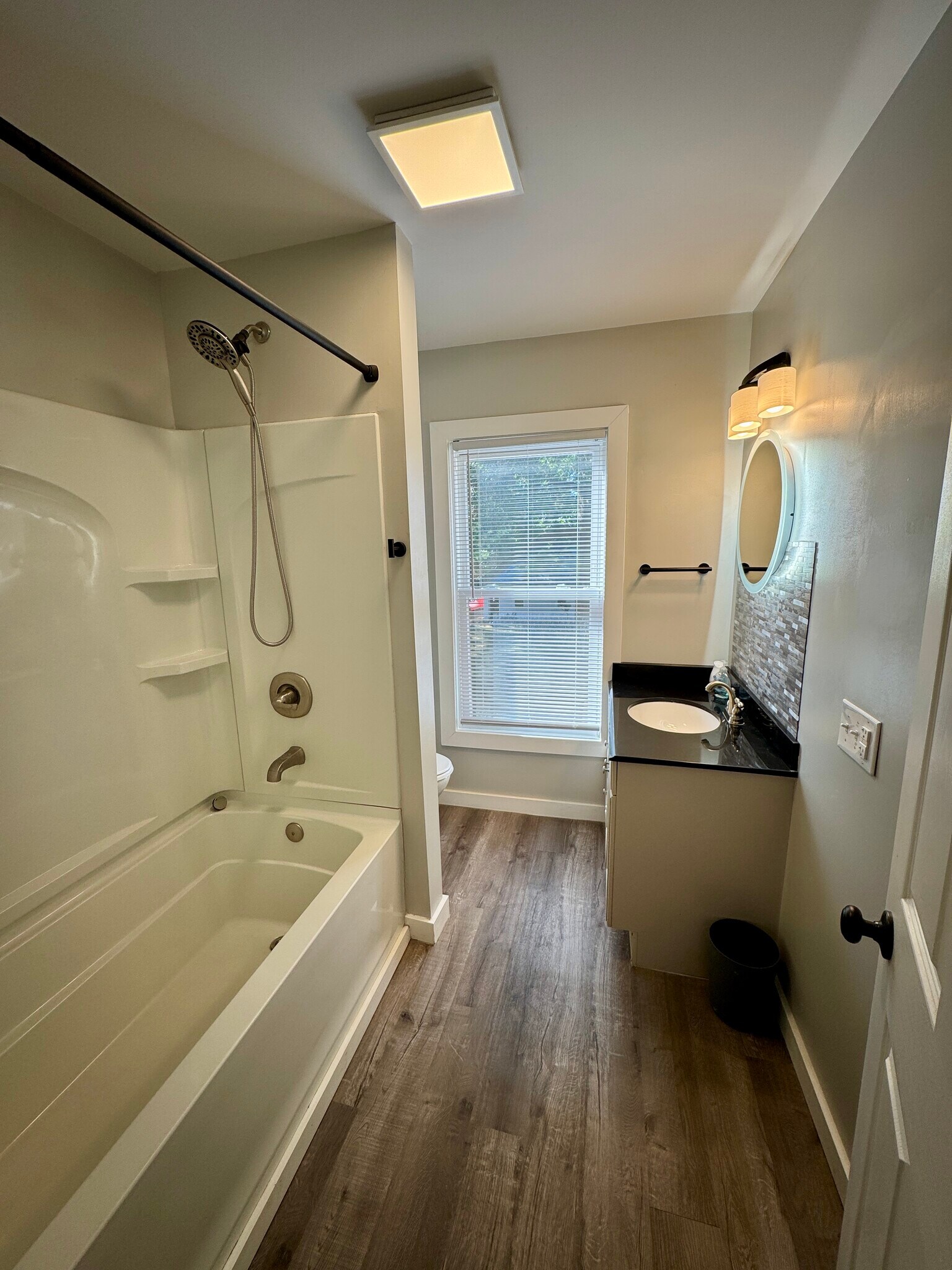 Building Photo - 757 N Jay St