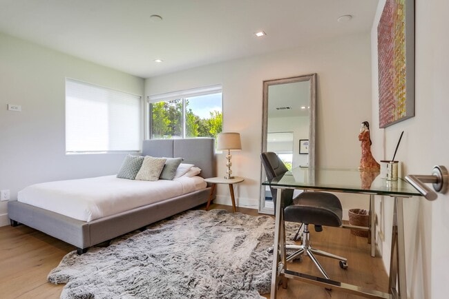 Building Photo - Luxury Furnished Home La Jolla with Ocean Views