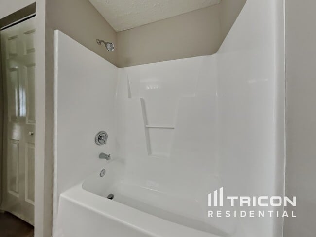 Building Photo - 2305 Brandytrace Cir