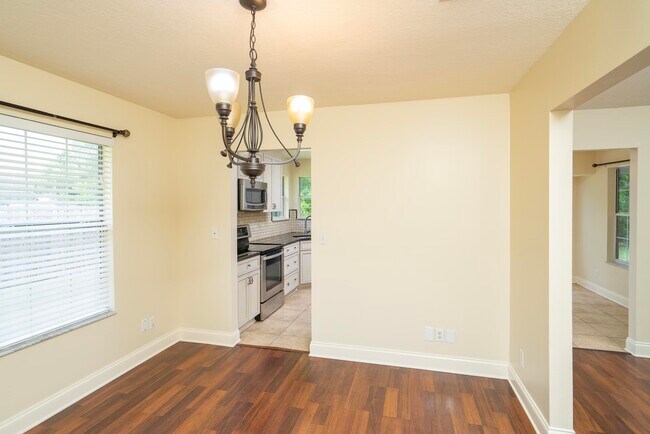 Building Photo - 2116 Wood Stork Ave