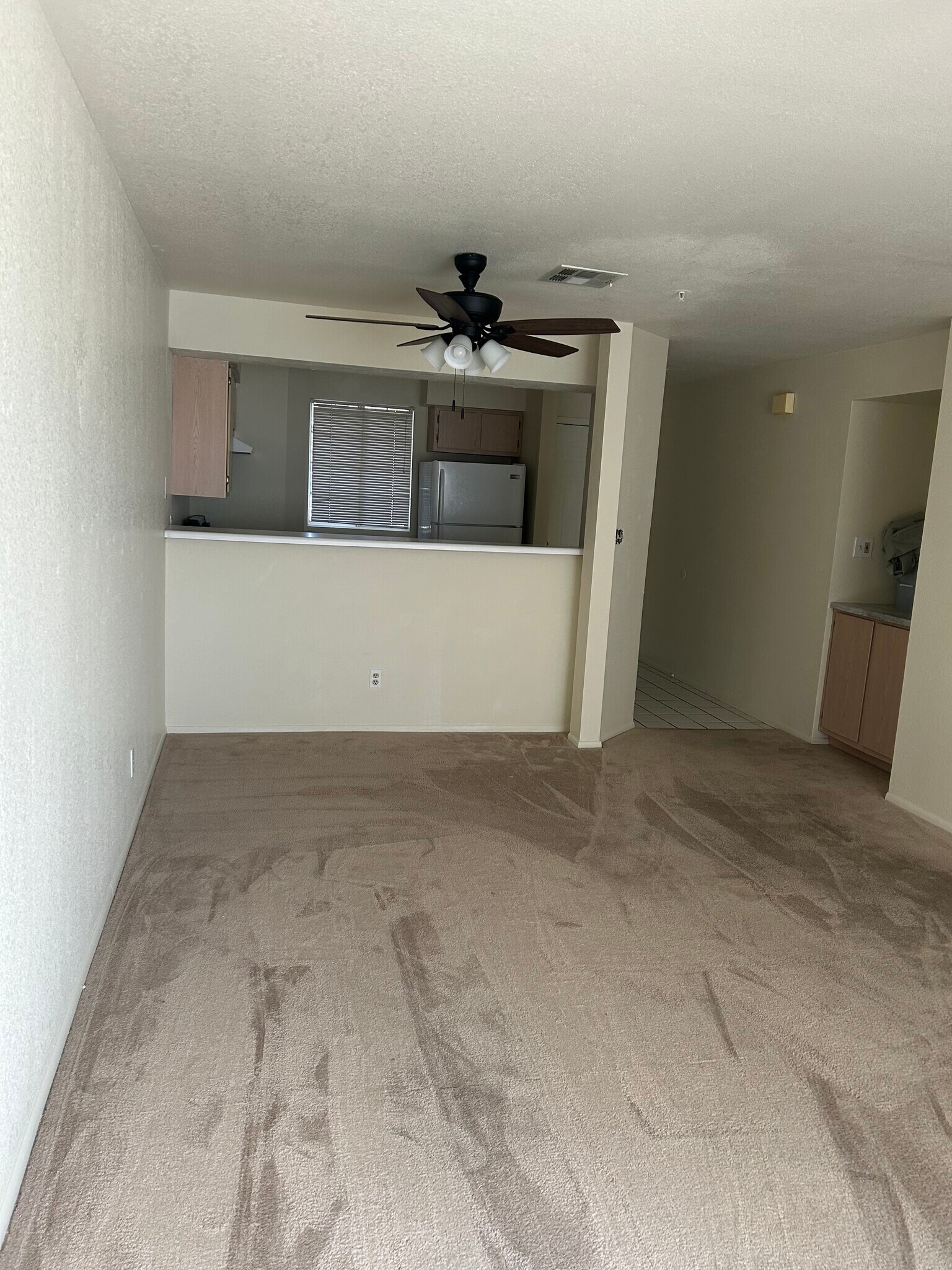 Building Photo - 2044 Mesquite Ln