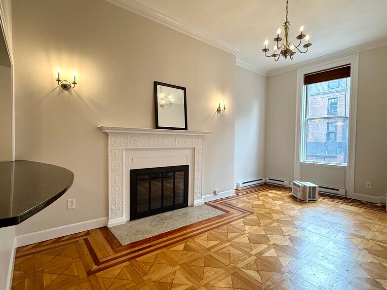 Building Photo - 181 Beacon St