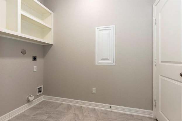Building Photo - 9735 Stratton Ridge Dr