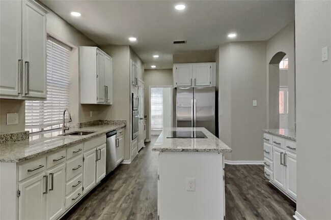 Building Photo - 17126 Hamilwood Dr