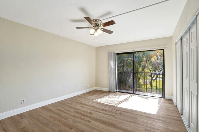 Building Photo - 4872 NW 95th Ave