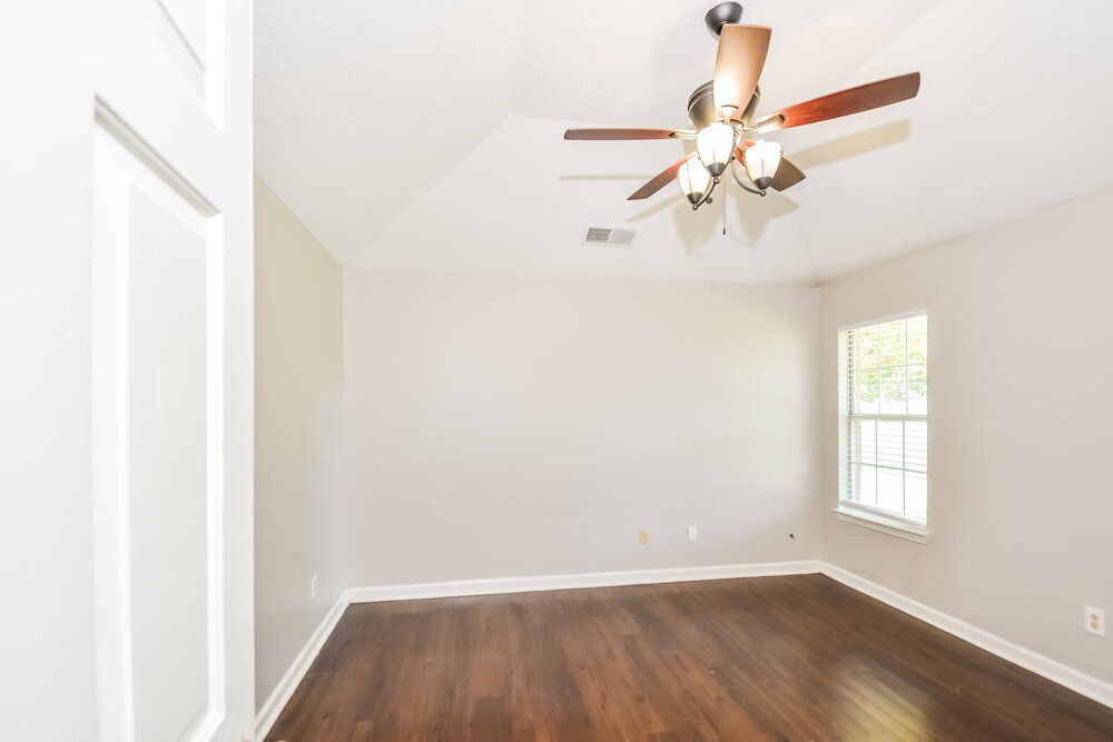 Building Photo - 6795 Black Oak Dr