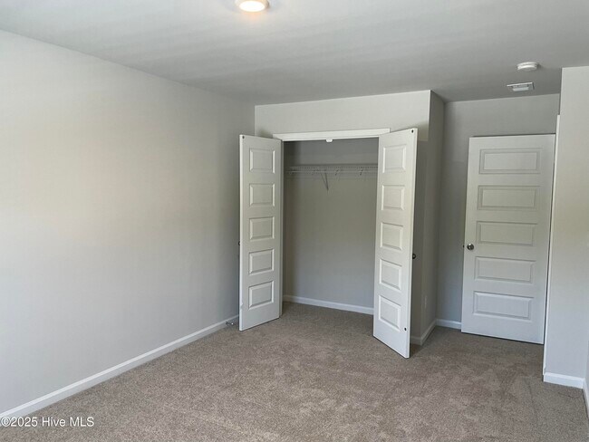 Building Photo - 1157 State Rd 1157