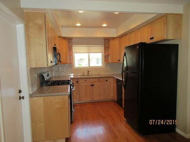 Building Photo - Adorable Home with Lots of Upgrades!