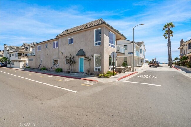 Building Photo - 6111 Seashore Dr