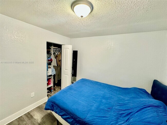 Building Photo - 15430 SW 82nd Ln