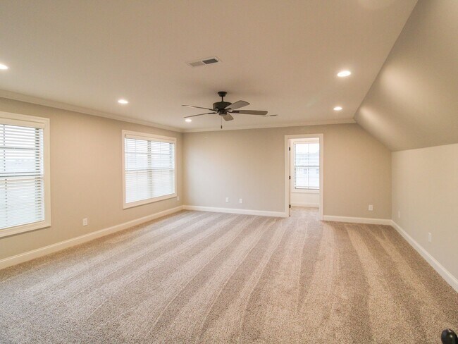 Building Photo - Beautiful two story home at Whispering Pines!