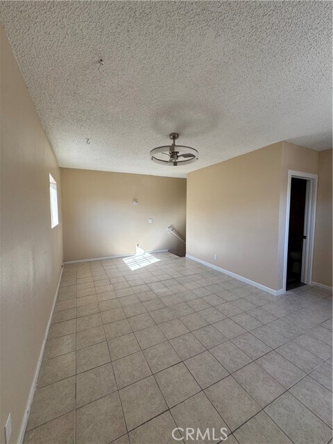 Building Photo - 921 Carob Way