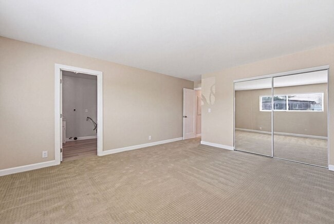 Building Photo - 211 Avenida Monterey