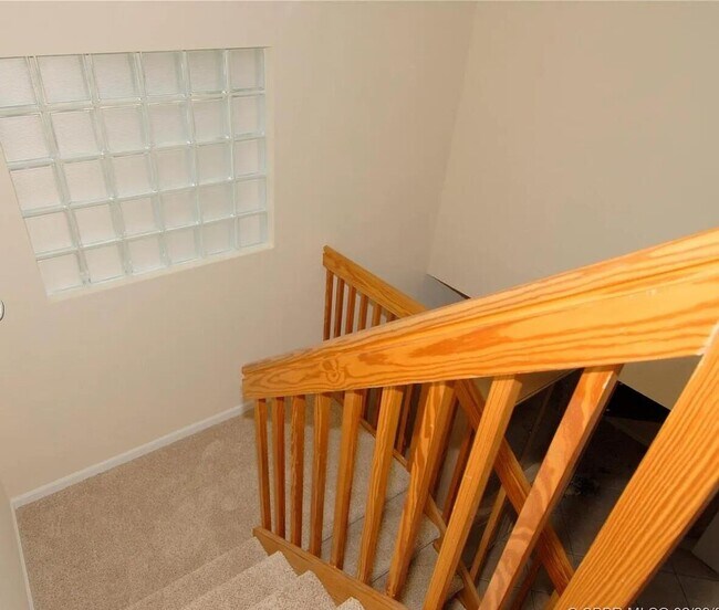 Building Photo - 315 NW 158th Ln