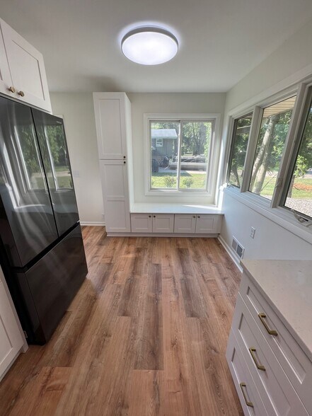 Building Photo - 50 Hackberry Hl