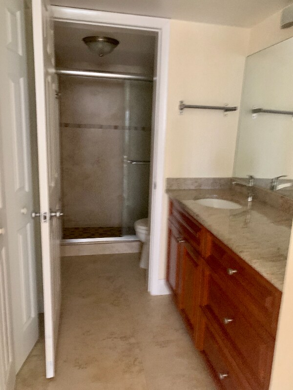 Building Photo - 2841 N Oakland Forest Dr
