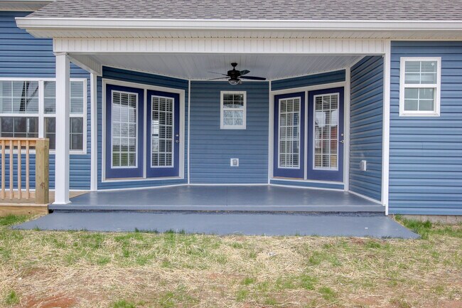 Building Photo - 127 Riverbend Dr