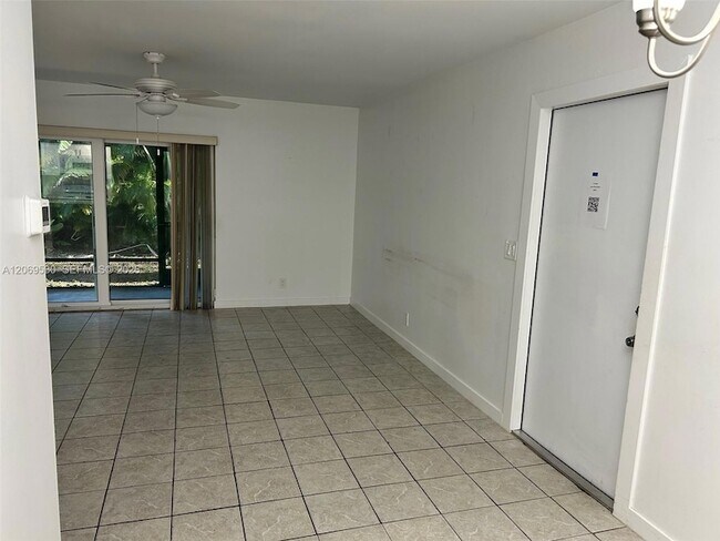 Building Photo - 815 SW 30th St