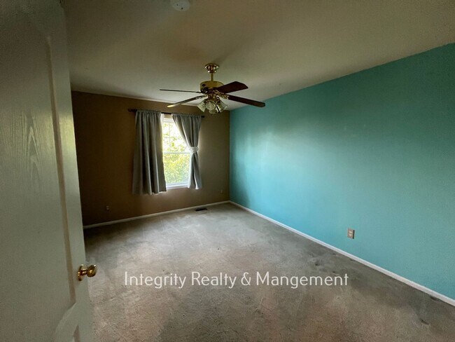 Building Photo - 9262 Melborne Ct