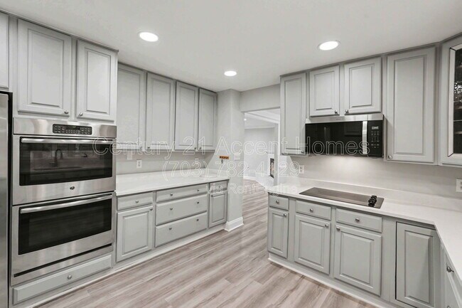 Building Photo - 1012 Aquia Dr