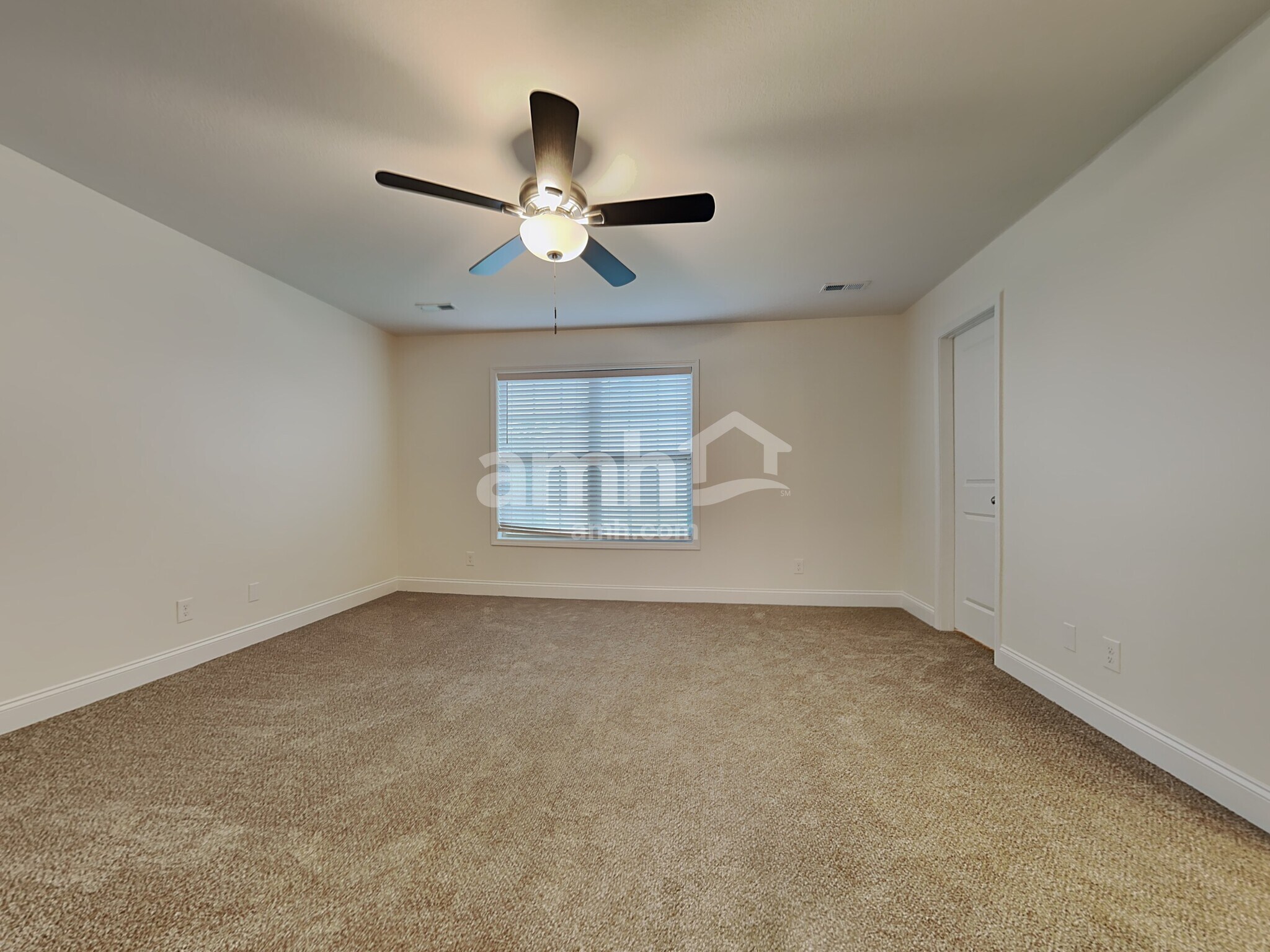 Building Photo - 1617 Silver Spur Ln