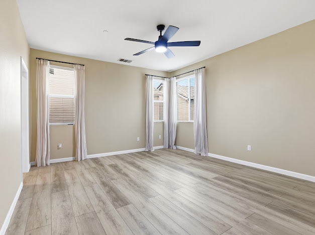 Building Photo - Spacious 3-bedroom home offering 1,785 sq ft of comfortable living space.