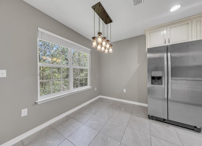 Building Photo - 129 Fairway Dr