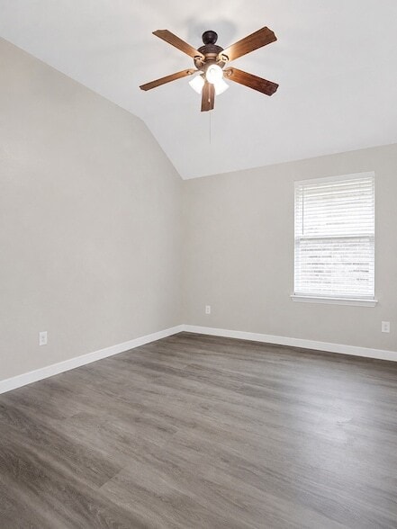 Building Photo - 1501 Toucan Dr