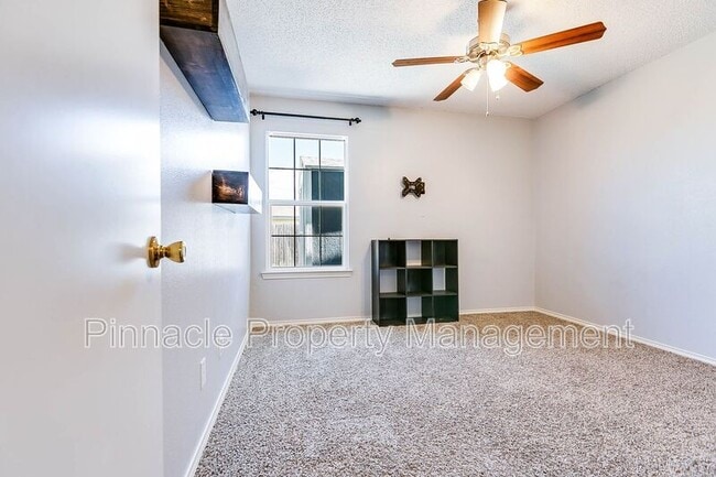 Building Photo - 1222 Elmo Ln