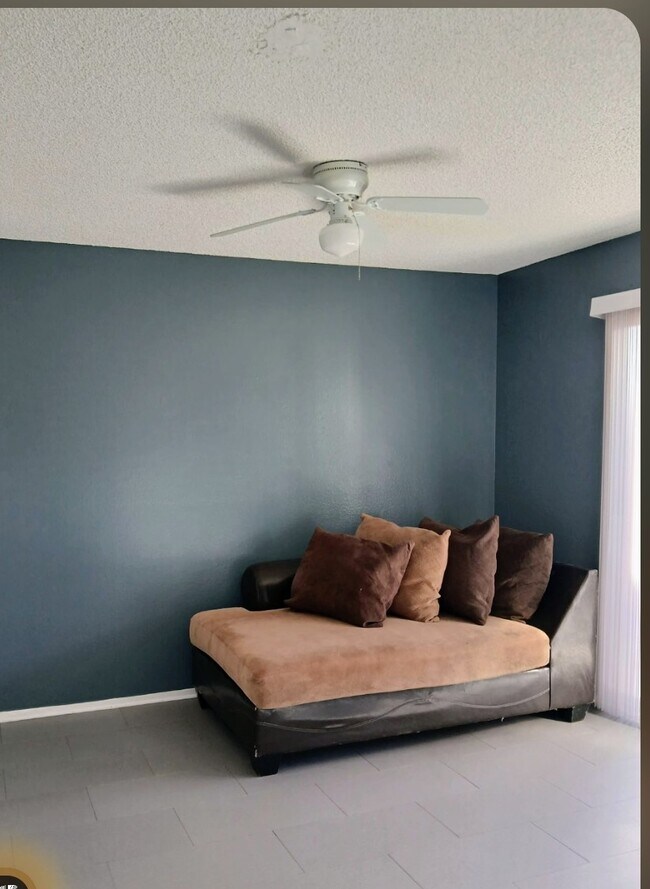 Building Photo - 25893 Baylor Way