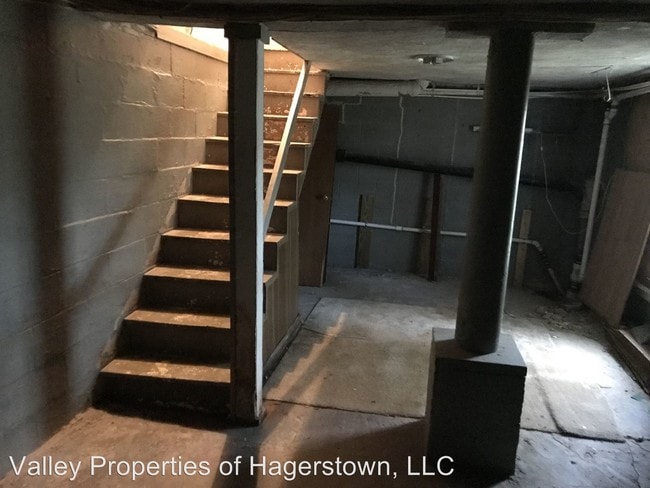 Building Photo - 2 br, 1 bath House - 24 Brent Street