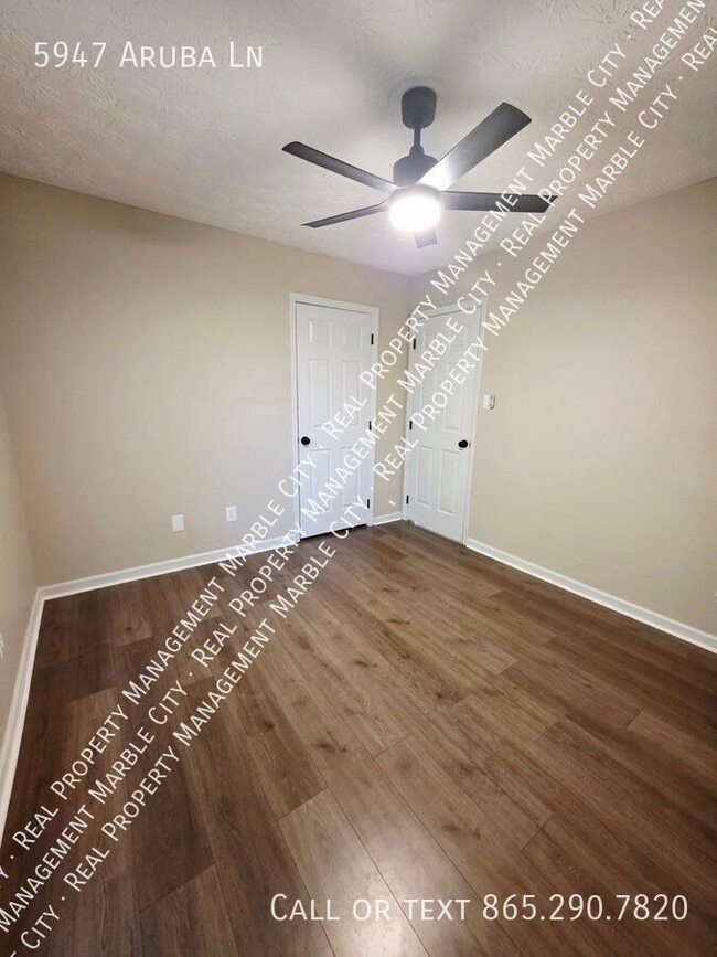 Building Photo - 5947 Aruba Ln