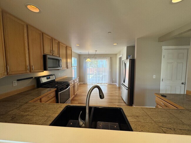 Building Photo - 2811 Martin St