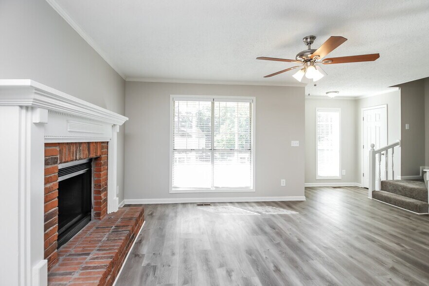 Building Photo - 2405 Glynn Oaks Ct SW