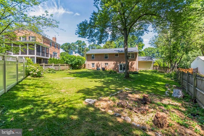 Building Photo - 8615 Regor Ln
