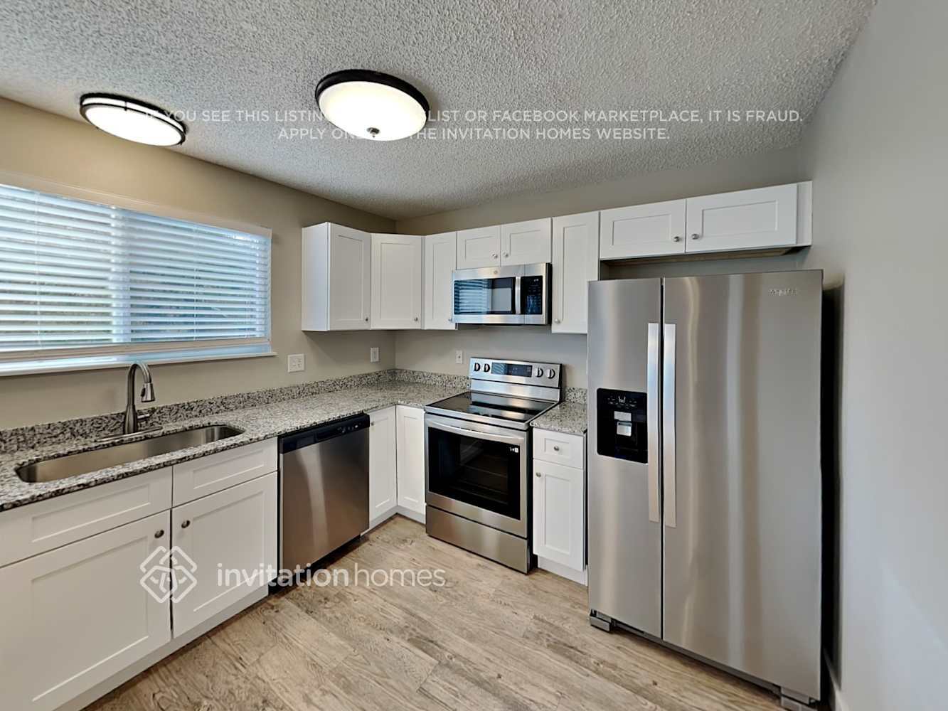 Building Photo - 9925 Stonebriar Ln