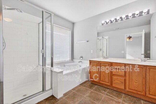 Building Photo - 2545 Prospect Hill Dr