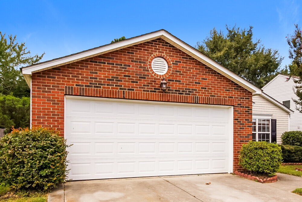 Building Photo - 11016 Thousand Oaks Dr
