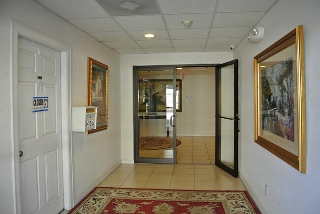 Building Photo - 6655 W Sam Houston Pkwy N