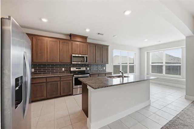 Building Photo - 3916 Trenton Pl