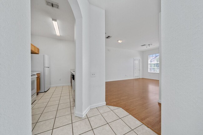 Building Photo - Welcome to this beautifully laid-out 2-bed...