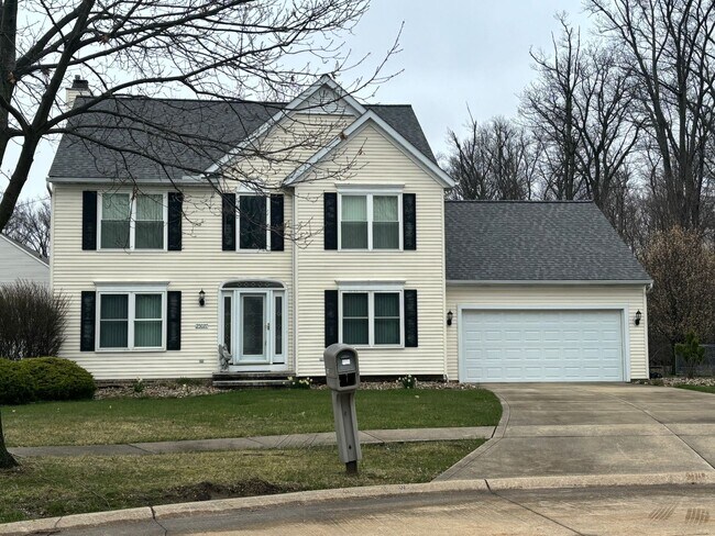 Building Photo - 25027 Rushmore Ct