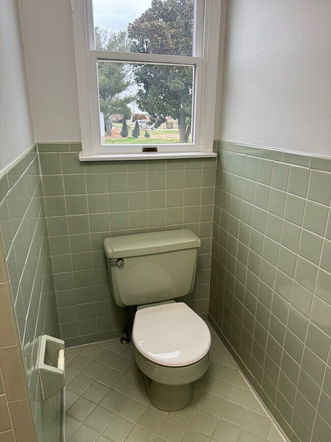 Building Photo - 12445 Dixie Dr