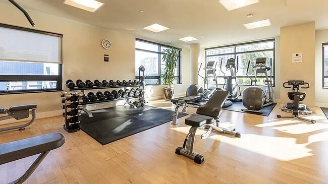 Building Photo - 88 E San Fernando St