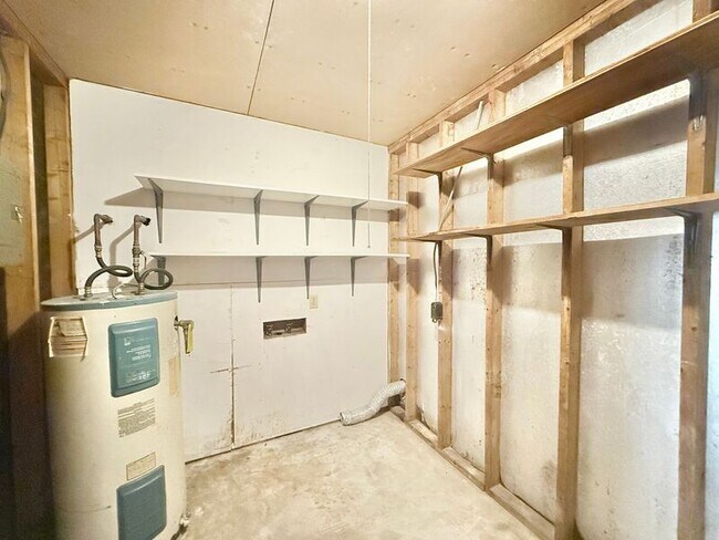 Building Photo - 4930 La Ceiba Dr