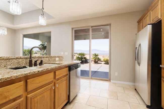 Building Photo - House in Gated Community with Views!